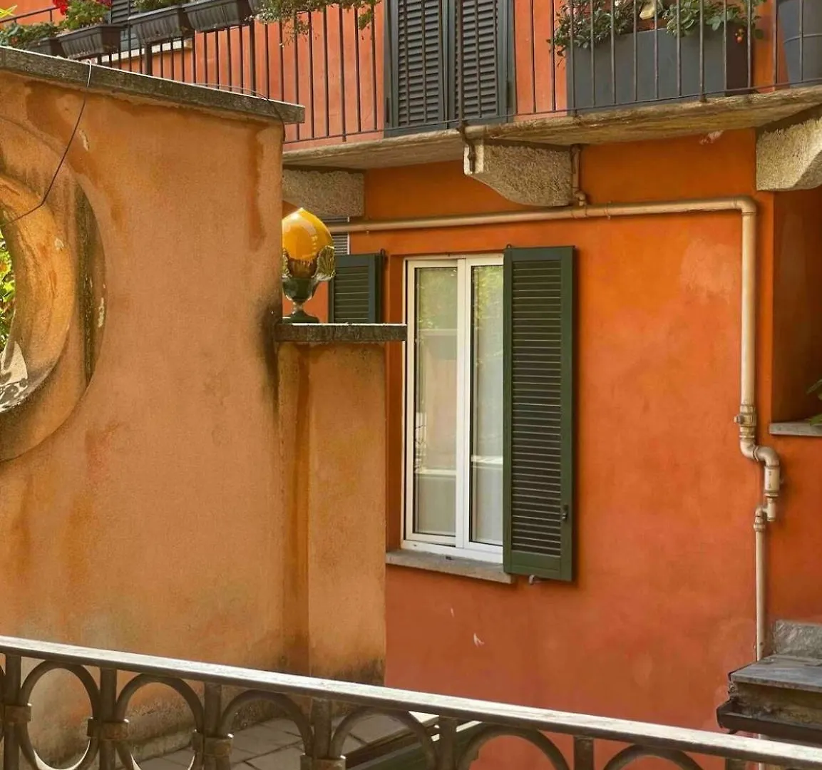 Quiet Luminous Flat Historical City Center Fast Wi-Fi Milaan