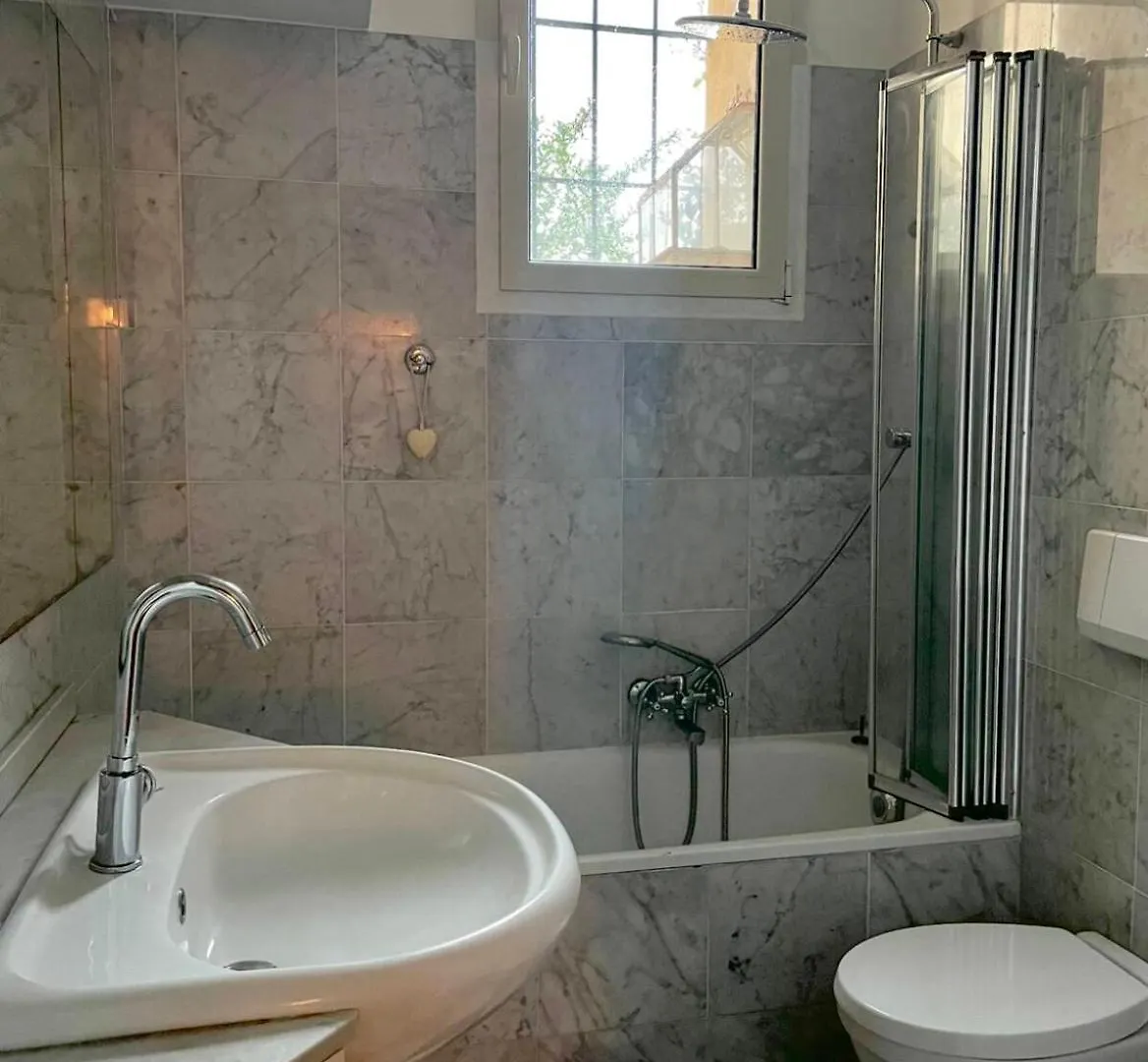 Quiet Luminous Flat Historical City Center Fast Wi-Fi Milan Italy