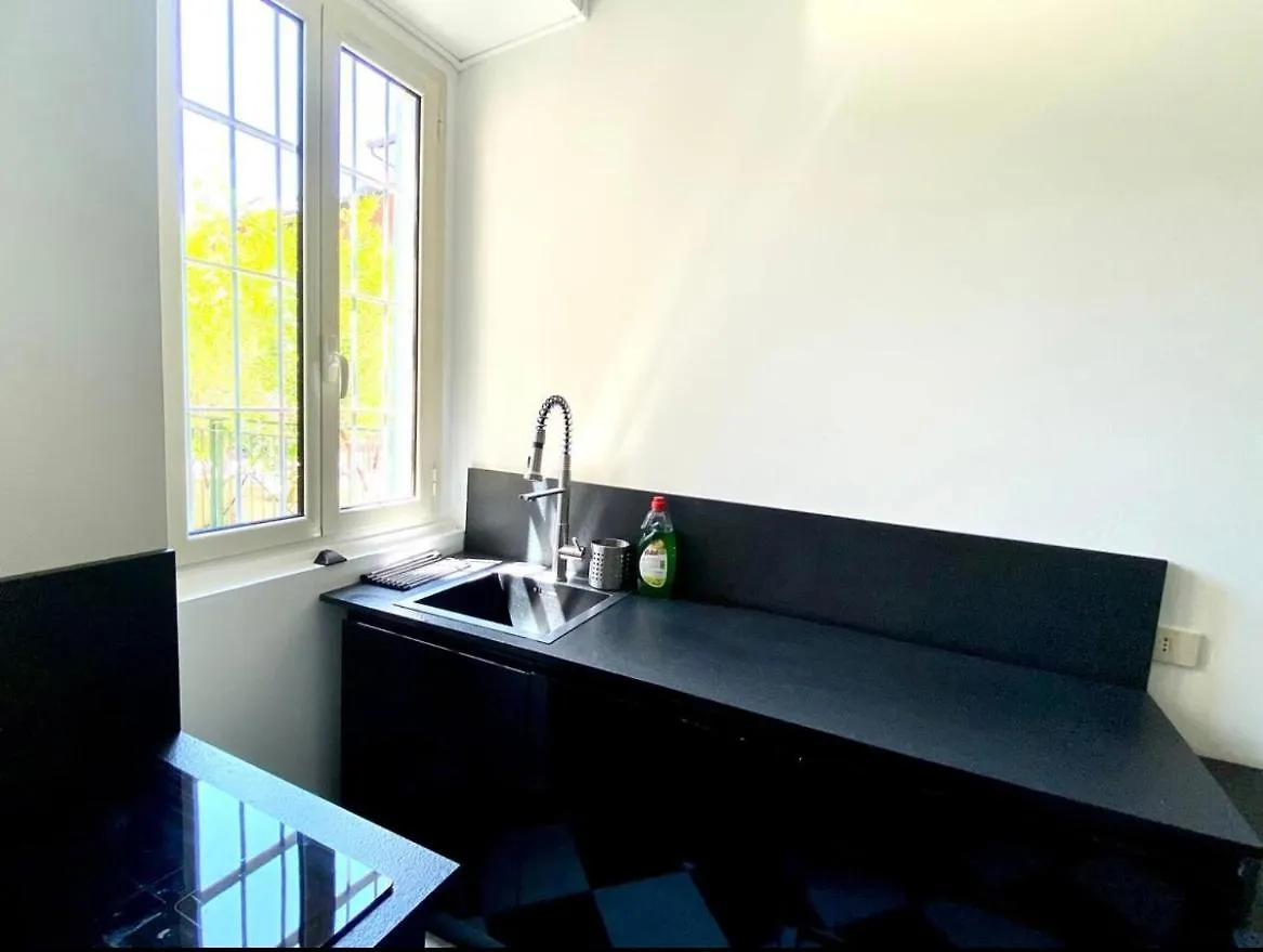Apartment Quiet Luminous Flat Historical City Center Fast Wi-Fi Milan